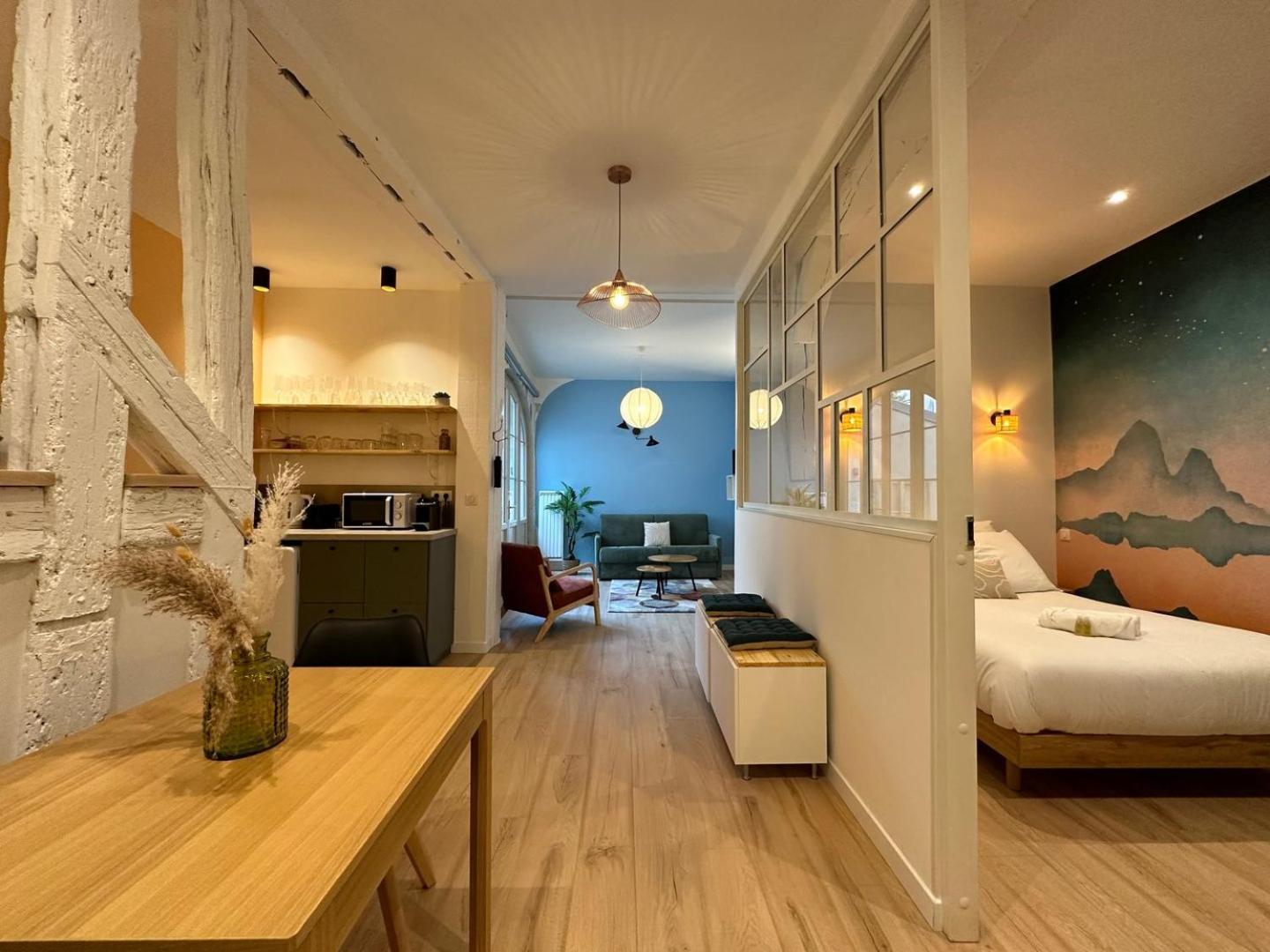 Apartment L'equinoxe - Coeur De Avec Terrasse Chartres